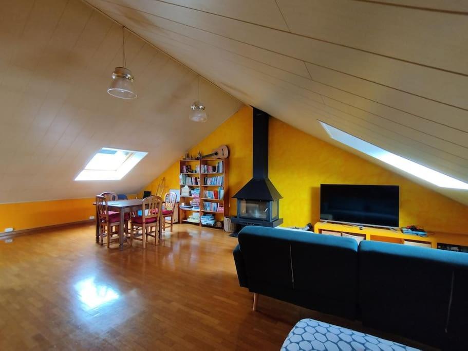 CASA DE LOIS,tranquila, luminosa, con piscina y cerca de Playa América Gondomar Exterior foto
